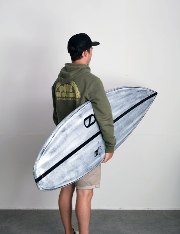 Slater Designs Volcanic FRK + Surfboard 5ft 10 Futures - Grey