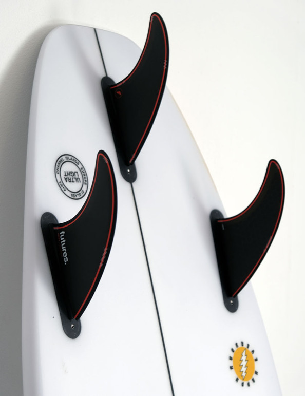 Futures Jordy Signature Mサイズ Futures Jordy Signature Honeycomb Tri Fins Large - Black/Red