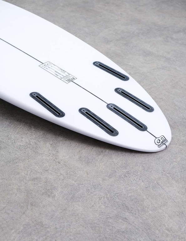 Pyzel Ghost surfboard 6ft 2 Futures - White