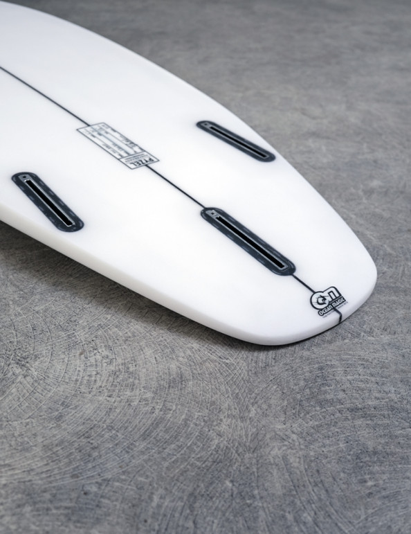 Pyzel Mini Ghost Surfboard 5ft 11 Futures - White