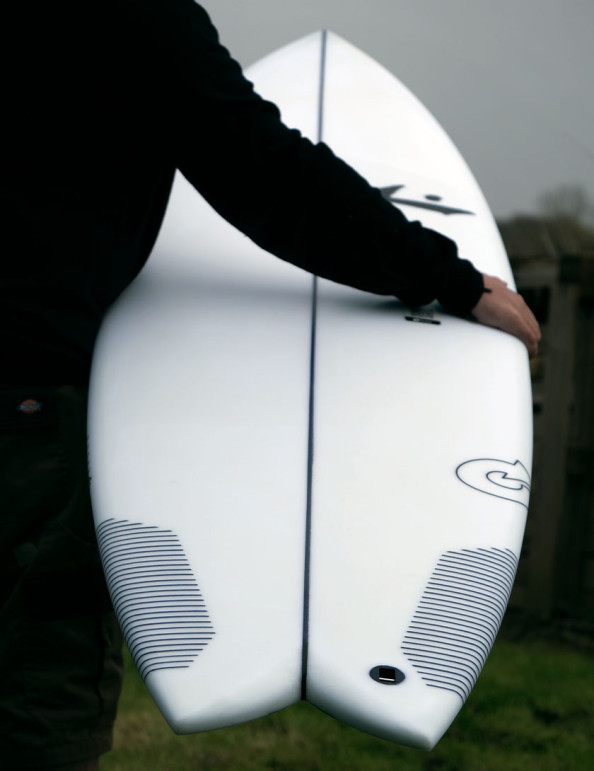 Rusty x Torq Tec Moby Fish Surfboard 7ft 0 Futures - White