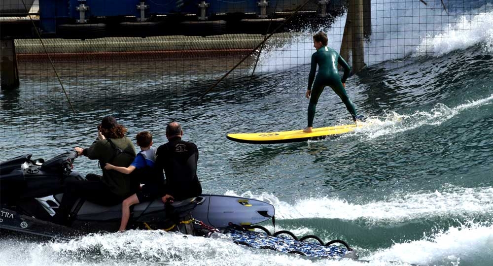 Zak Surfing
